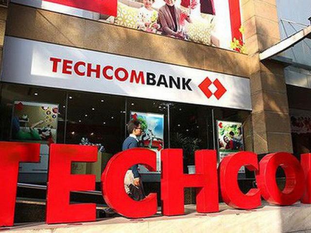 Bất chấp lợi nhuận lên đỉnh, cổ phiếu Techcombank vẫn lao xuống đáy