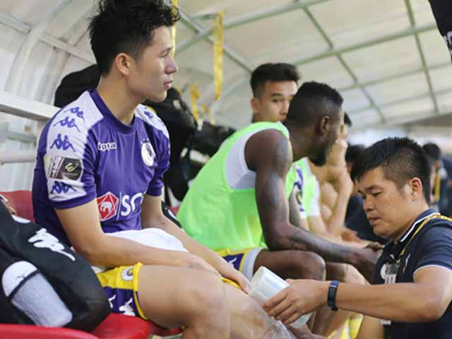 ĐT Việt Nam gặp hung tin đấu Thái Lan King's cup: Đình Trọng chấn thương nặng