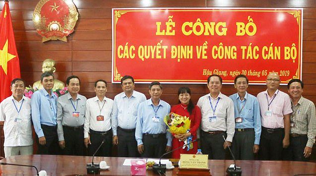 Nóng 24h qua: Xe tải gây sập cầu Tân Nghĩa tiếp tục làm gãy đôi cần cẩu - 3