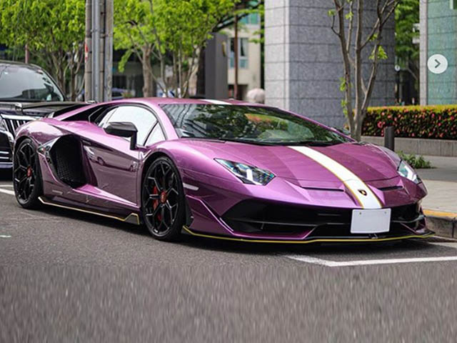 Lamborghini Aventador SVJ "màu tím thuỷ chung" lăn bánh trên đường phố xứ hoa anh đào