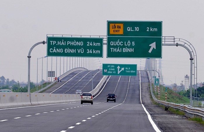 Làm cao tốc hiện đại nhất Việt Nam, vì sao đại gia này lại khóc? - 1