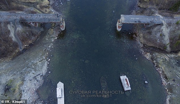Cây cầu Nga nặng 56 tấn bỗng nhiên biến mất không dấu vết - 1