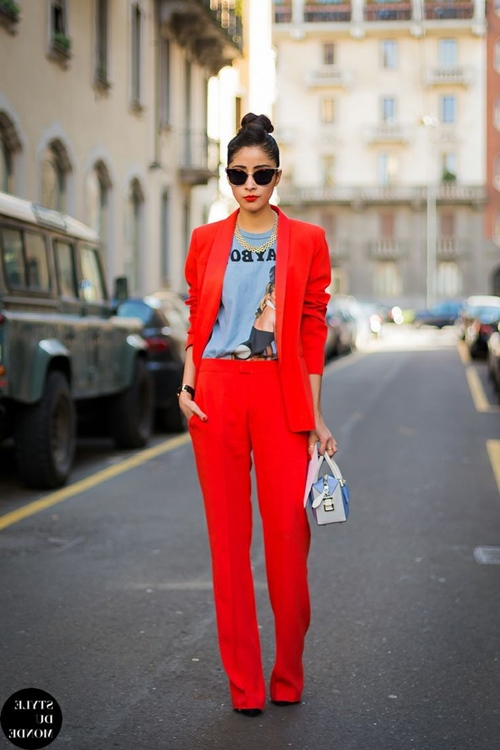 10 cách mặc sành điệu với kiểu áo ai cũng có - 4