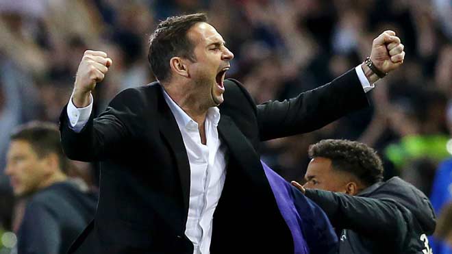 Chelsea đàm phán tái hợp Lampard: Huyền thoại MU ví ngang tầm Guardiola - 1