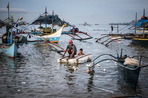 Phát ngôn “sốc” của Ngoại trưởng Philippines sau vụ Trung Quốc đâm tàu cá ở Biển Đông - 1