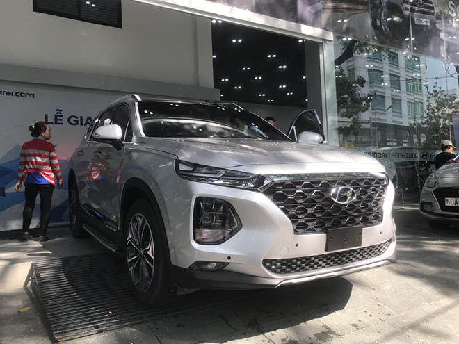 Bảng giá xe Hyundai SantaFe 2019 lăn bánh mới nhất - Cơ hội sở hữu xe ô tô giá tốt nhất trong năm - 1