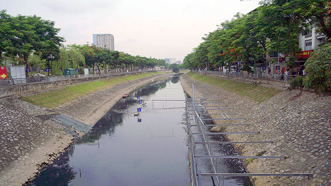 Sông Tô Lịch bất ngờ được quây rào sắt, đặt thêm “bảo bối” của Nhật Bản - 12