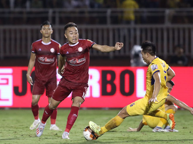 Điểm nhấn lượt đi V-League 2019: Từ trọng tài cứu người đến bất ngờ ngôi vương - 1