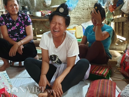 Tai nạn thảm khốc ở Hòa Bình: Mẹ chết lặng nghe tin 2 con thương vong - 1