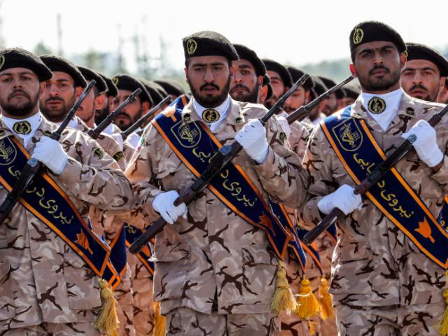 Lực lượng thiện chiến nhất Iran lách cấm vận Mỹ, thu lời hàng tỷ USD như thế nào?
