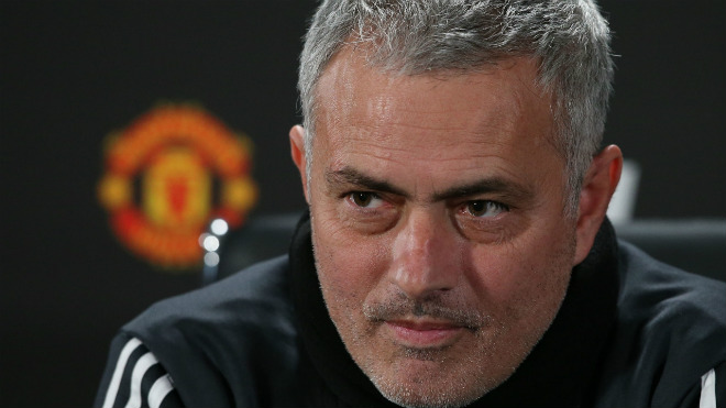 MU bế tắc chuyển nhượng cầu cứu Mourinho: Tiến cử 3 SAO Ngoại hạng Anh - 1