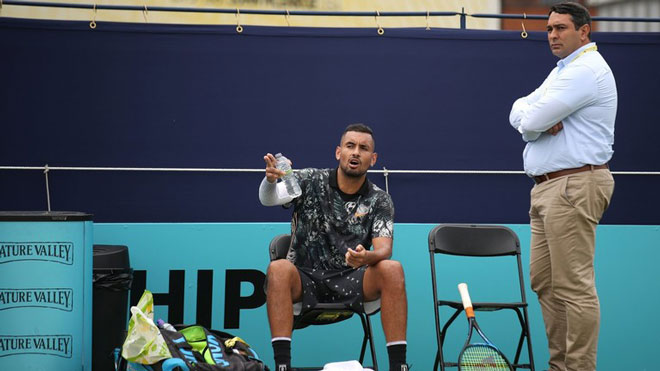 “Gã điên” Kyrgios lại làm loạn tennis: &#34;Phũ&#34; với Murray, chửi đổng trọng tài - 3