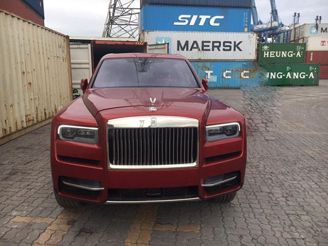 Cận cảnh Rolls-Royce Cullinan thứ tư cập cảng Việt Nam, giá bán khoảng 41 tỷ