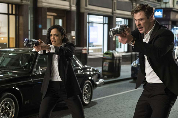 &#34;Men in Black&#34;, những bộ suit đen biểu tượng đã quay trở lại! - 4