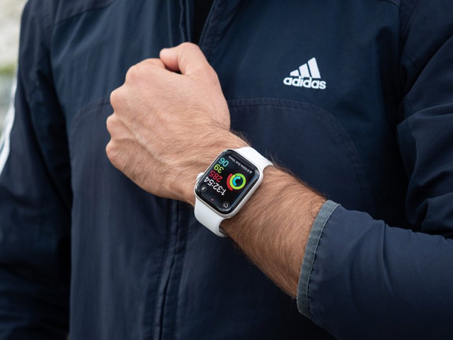 Apple còn độc bá thị trường smartwatch ít nhất 4 năm nữa