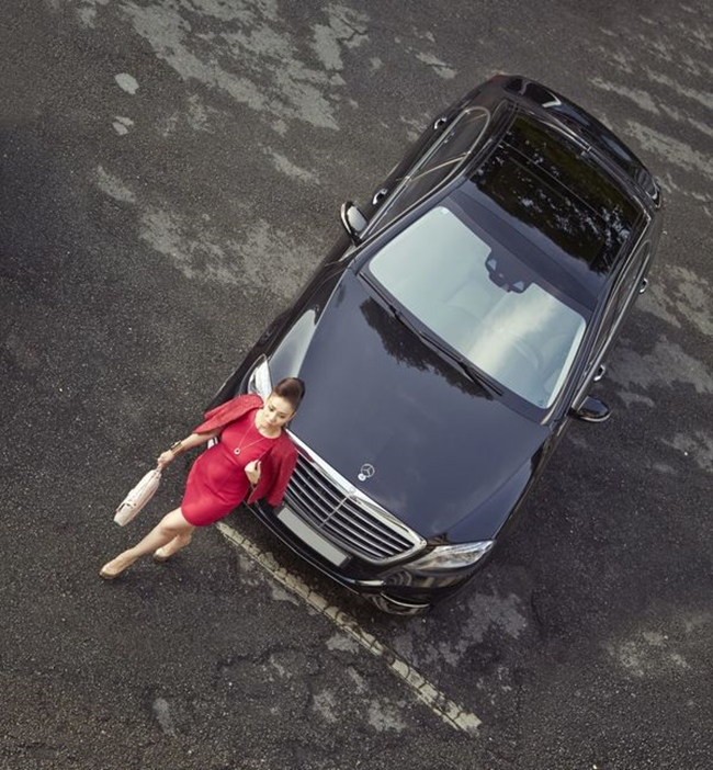 Ngoài ra, "nữ hoàng nhạc Dance" cũng sở hữu một chiếc siêu xe đắt tiền khác thuộc top xe khủng là Audi A8L với trị giá hơn 8 tỷ đồng.