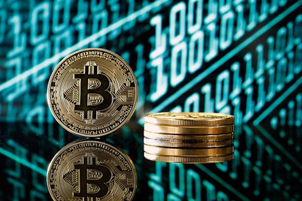 Giá Bitcoin hôm nay: Tăng điên cuồng, vượt đỉnh 11.000 USD sau 15 tháng - 1