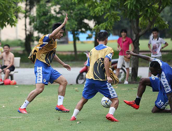 Hà Nội FC đấu AFC Cup: Văn Hậu dồn sức giải châu Á trước tin đồn sang Áo thi đấu - 3