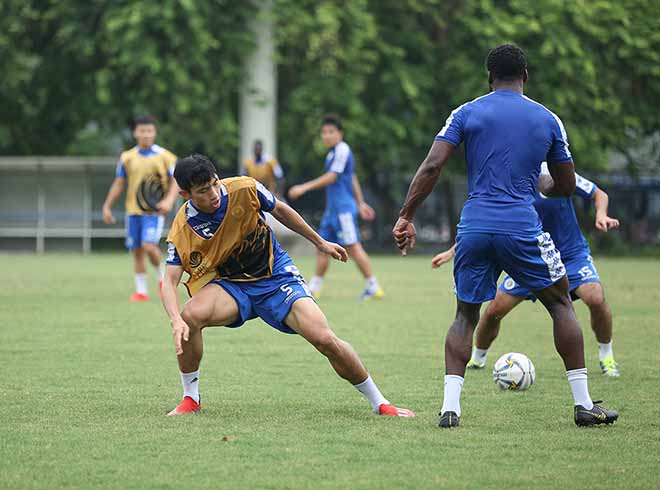 Hà Nội FC đấu AFC Cup: Văn Hậu dồn sức giải châu Á trước tin đồn sang Áo thi đấu - 11