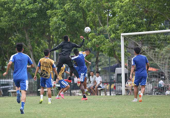 Hà Nội FC đấu AFC Cup: Văn Hậu dồn sức giải châu Á trước tin đồn sang Áo thi đấu - 13