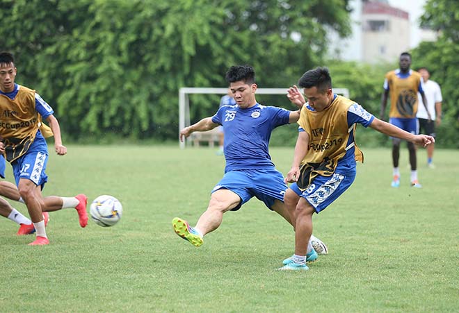 Hà Nội FC đấu AFC Cup: Văn Hậu dồn sức giải châu Á trước tin đồn sang Áo thi đấu - 15