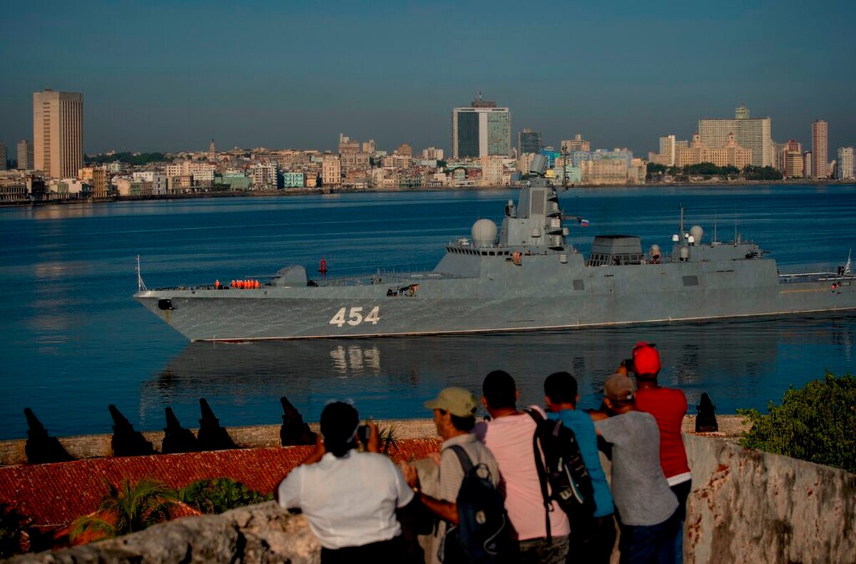 Chiến hạm uy lực bất ngờ xuất hiện ở Cuba, đòn hiểm của ông Putin? - 1