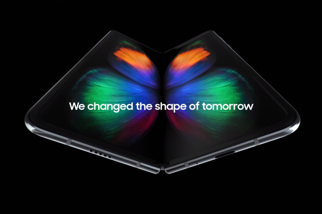 Samsung sẽ thu nhỏ Galaxy Fold 2, thiết kế gập ngang như Motorola RAZR - 2