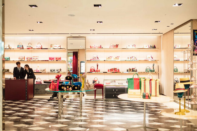 Cửa hàng Gucci ở Galleria là nơi được nhiều người giàu thường xuyên lui tới.