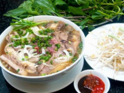 Ẩm thực - Bánh đúc, phở Lệ có thâm niên lâu đời, nổi tiếng ở Sài Gòn