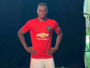 Bóng đá - Wan-Bissaka mặc áo đấu MU chuẩn bị ra mắt: “Quỷ Đỏ” chọn 2 mục tiêu tiếp theo