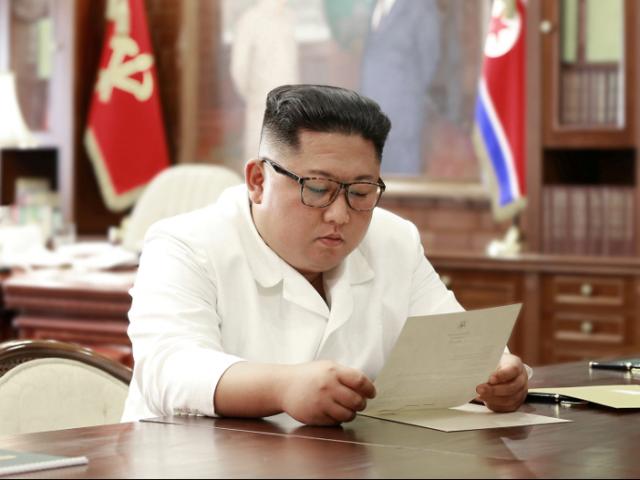 Phản ứng bất ngờ của Kim Jong-un trước đề nghị gặp tại DMZ của Trump