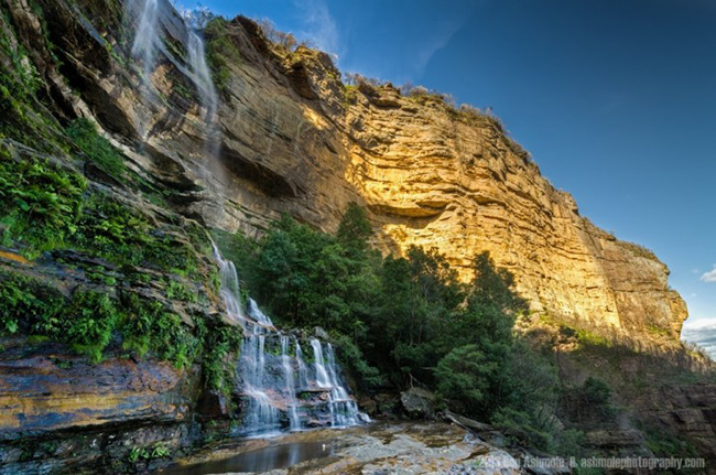 The Golden Cliff, Blue Mountains: Núi Blue Mountains nằm trong khu Great Blue Mountains Area, được UNESCO công nhận là di sản thế giới năm 2000.