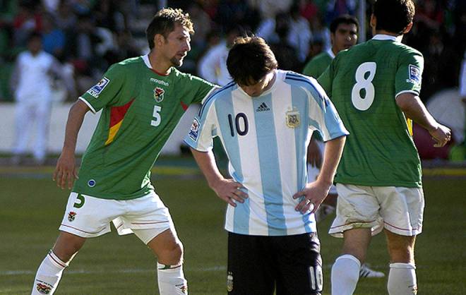 Messi cúi đầu nhận trận thua thảm cùng ĐT Argentina