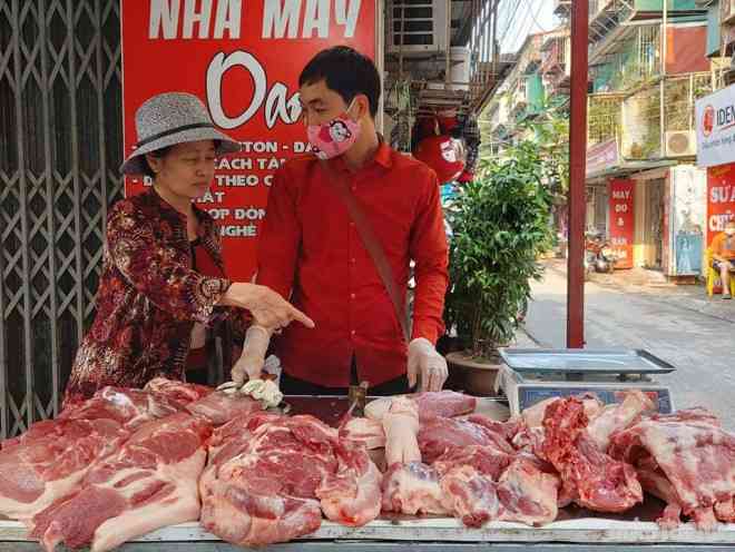 Lợn hơi quay đầu giảm, giá thịt lợn đã "hạ nhiệt" 20.000 đồng/kg.