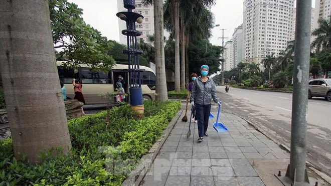 Quanh khu vực khánh sạn luôn được đảm bảo vệ sinh sạch sẽ.