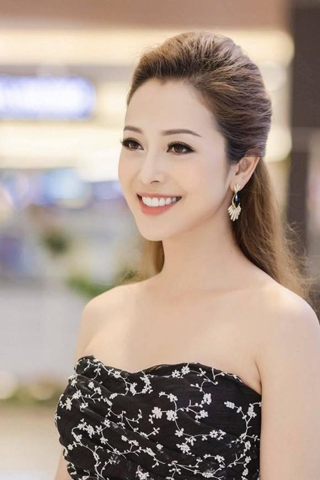 Jennifer Phạm vẫn xứng danh là đại mỹ nhân của Vbiz dù đã là mẹ 4 con.