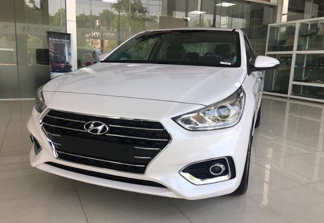 Giá xe Hyundai Accent lăn bánh mới và giá xe Accent cũ - 1