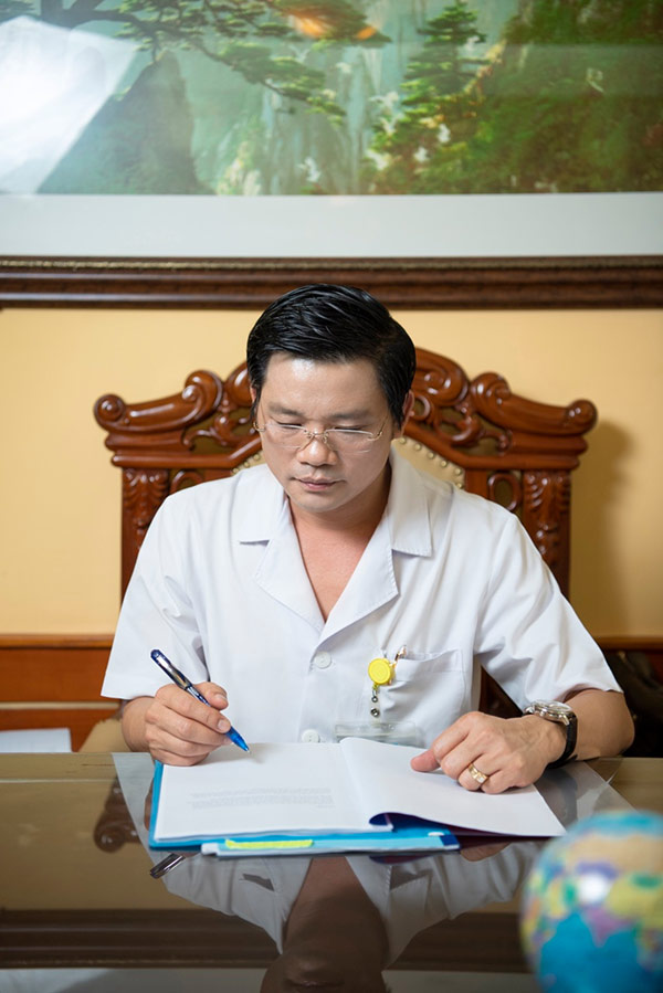 PGS.TS Nguyễn Duy Ánh, Giám đốc BV Phụ sản Hà Nội.