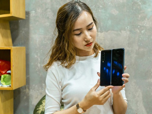 Tin vui dành cho ai ngóng trông Galaxy Fold 2