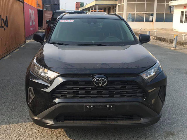 Toyota RAV4 2020 về Việt Nam, giá khoảng 2 tỷ đồng