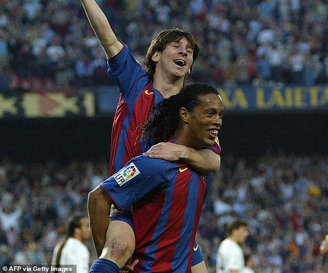 Messi bắt đầu&nbsp;tỏa sáng rực rỡ sau khi Barca bán Ronaldinho cho AC Milan mùa hè năm 2008