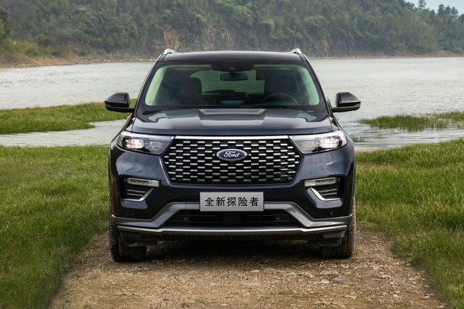 Ford Explorer Platinum 2020 bản dành cho thị trường Trung Quốc