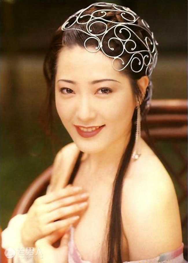 Dương Tư Mẫn đảm nhận vai Phan Kim Liên trong phim "Kim Bình Mai" 1995. Nhờ nhan sắc xinh đẹp, vóc dáng quyến rũ, nữ diễn viên được nhận xét là Phan Kim Liên đẹp, lẳng lơ và gợi tình nhất.