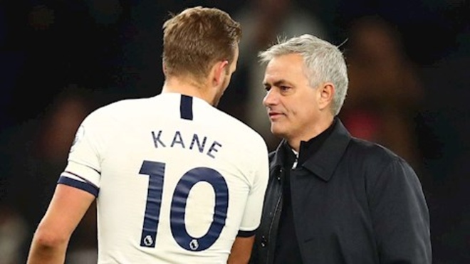 Mourinho không cho Kane tới MU