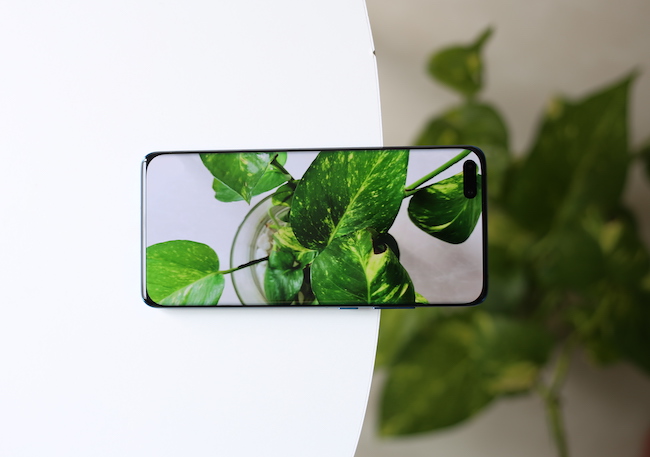 Huawei P40 Pro&nbsp;được trang bị màn hình tràn bốn cạnh&nbsp;Quad-curve Overflow DisplayHuawei P40 Pro và Huawei P40 Pro+ được trang bị màn hình tràn bốn cạnh HUAWEI Quad-curve Overflow Display