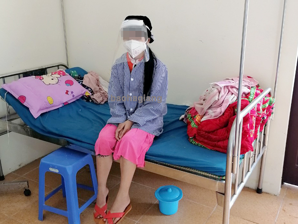 Bệnh nhân 268 đang được điều trị tại Bệnh viện Đa khoa huyện Đồng Văn (Hà Giang). Ảnh Báo Hà Giang.