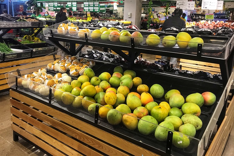 Thời gian gần đây, xoài Úc xuất hiện nhiều trên thị trường hoa quả ở Hà Nội.