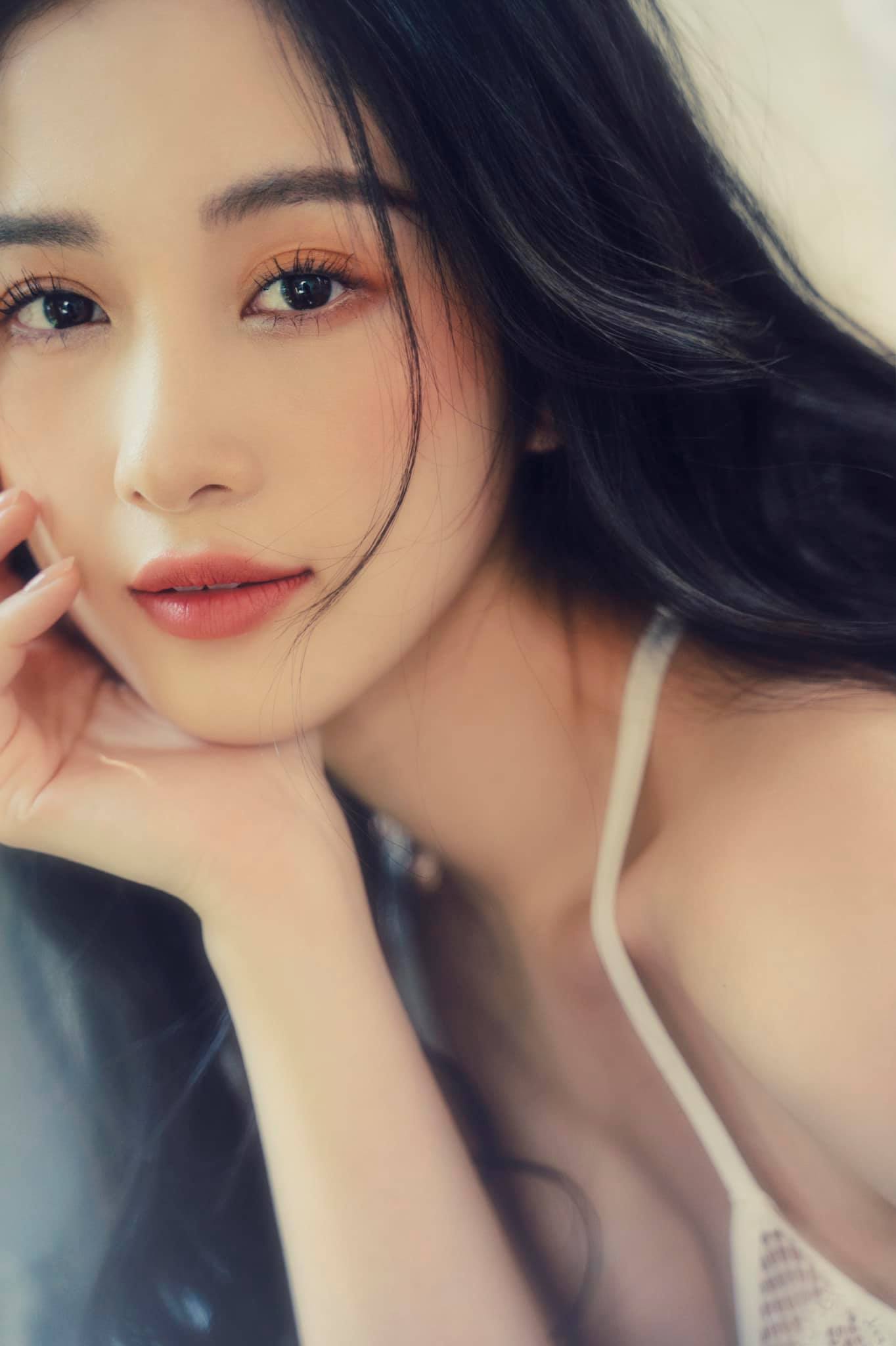 "Cô bé trà sữa Việt" đẹp tới "nghẹt thở" trong bộ hình váy ngủ - 9