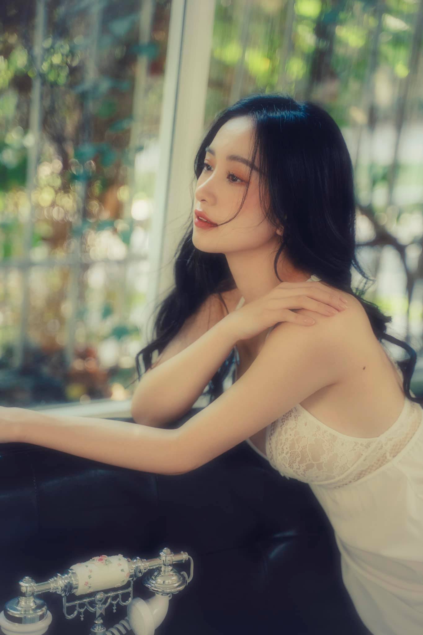 "Cô bé trà sữa Việt" đẹp tới "nghẹt thở" trong bộ hình váy ngủ - 8