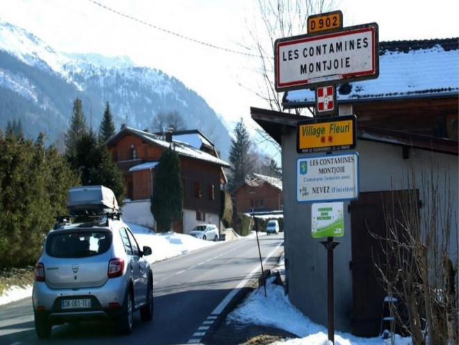 Đường đến khu trượt tuyết&nbsp;Les Contamines-Montjoie . Ảnh: BBC